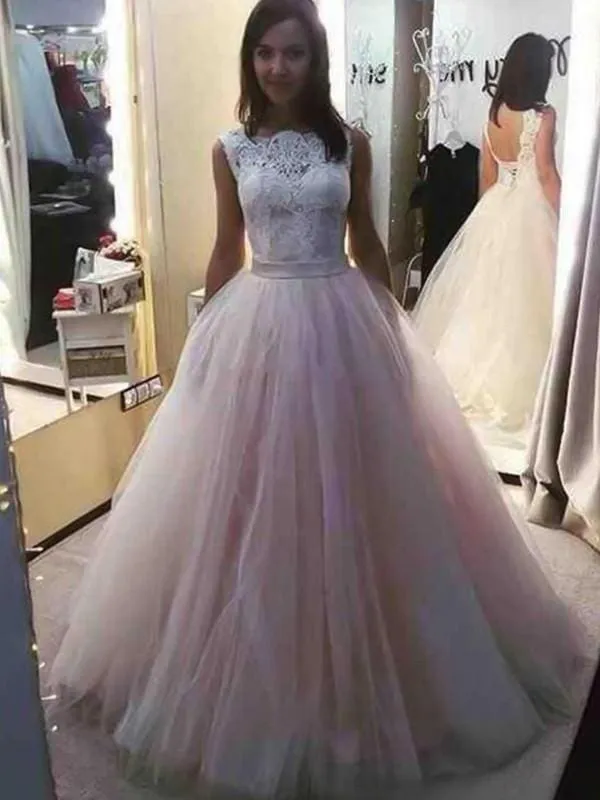 Bridelily A-Line Bateau Sleeveless Sweep/Brush Train Lace Tulle Dresses