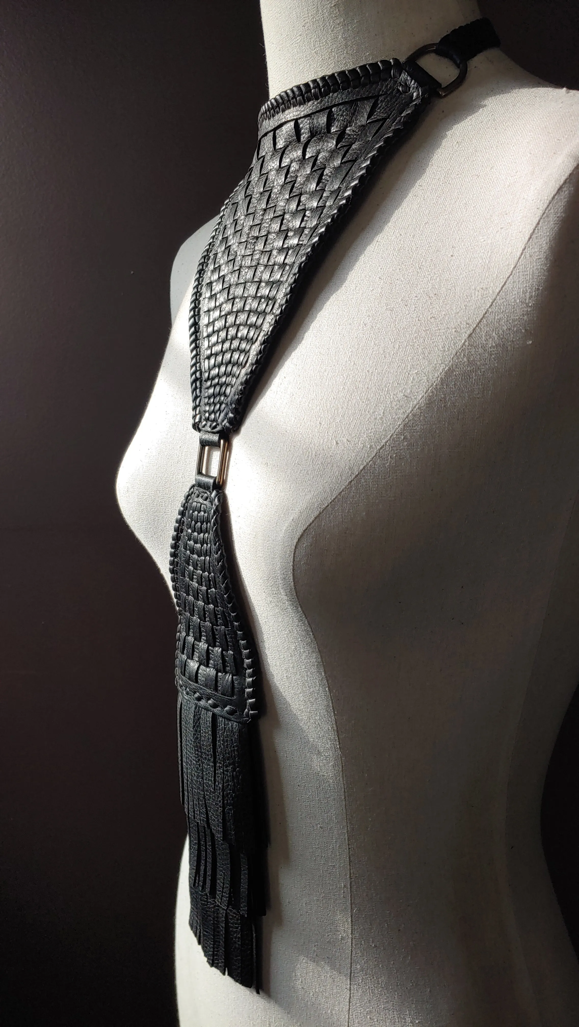 Ki Leather Necklace | Basket-Weave Bib & Pendant Necklace - SS1099
