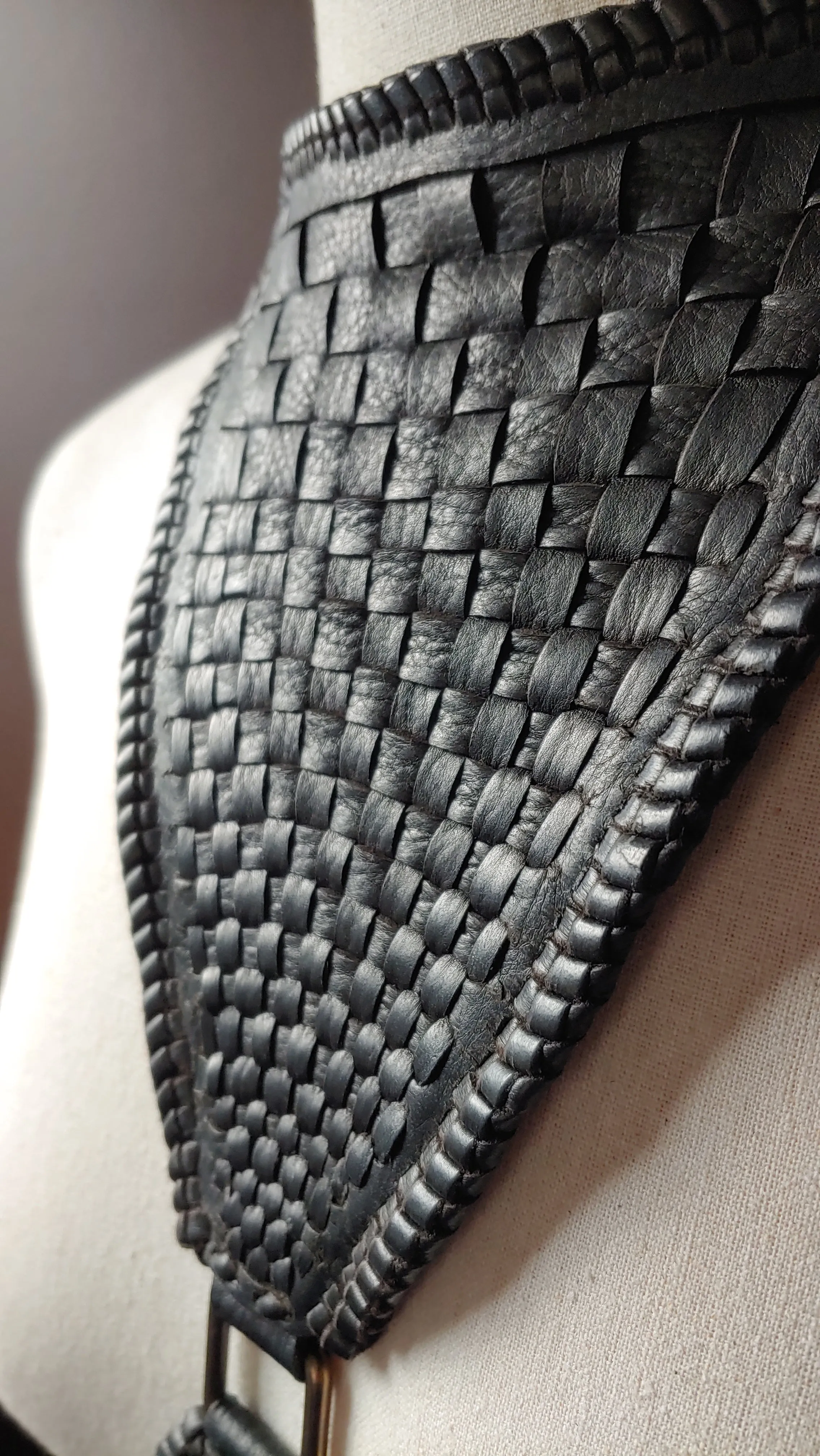 Ki Leather Necklace | Basket-Weave Bib & Pendant Necklace - SS1099