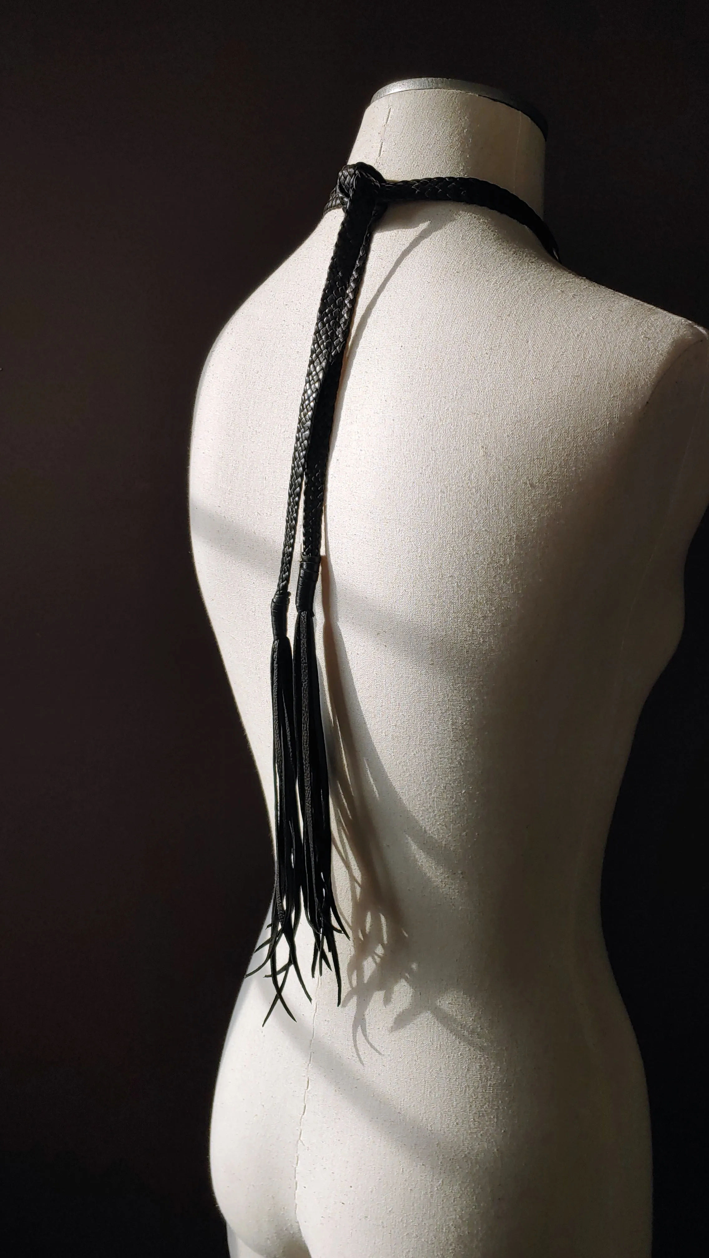 Ki Leather Necklace | Basket-Weave Bib & Pendant Necklace - SS1099