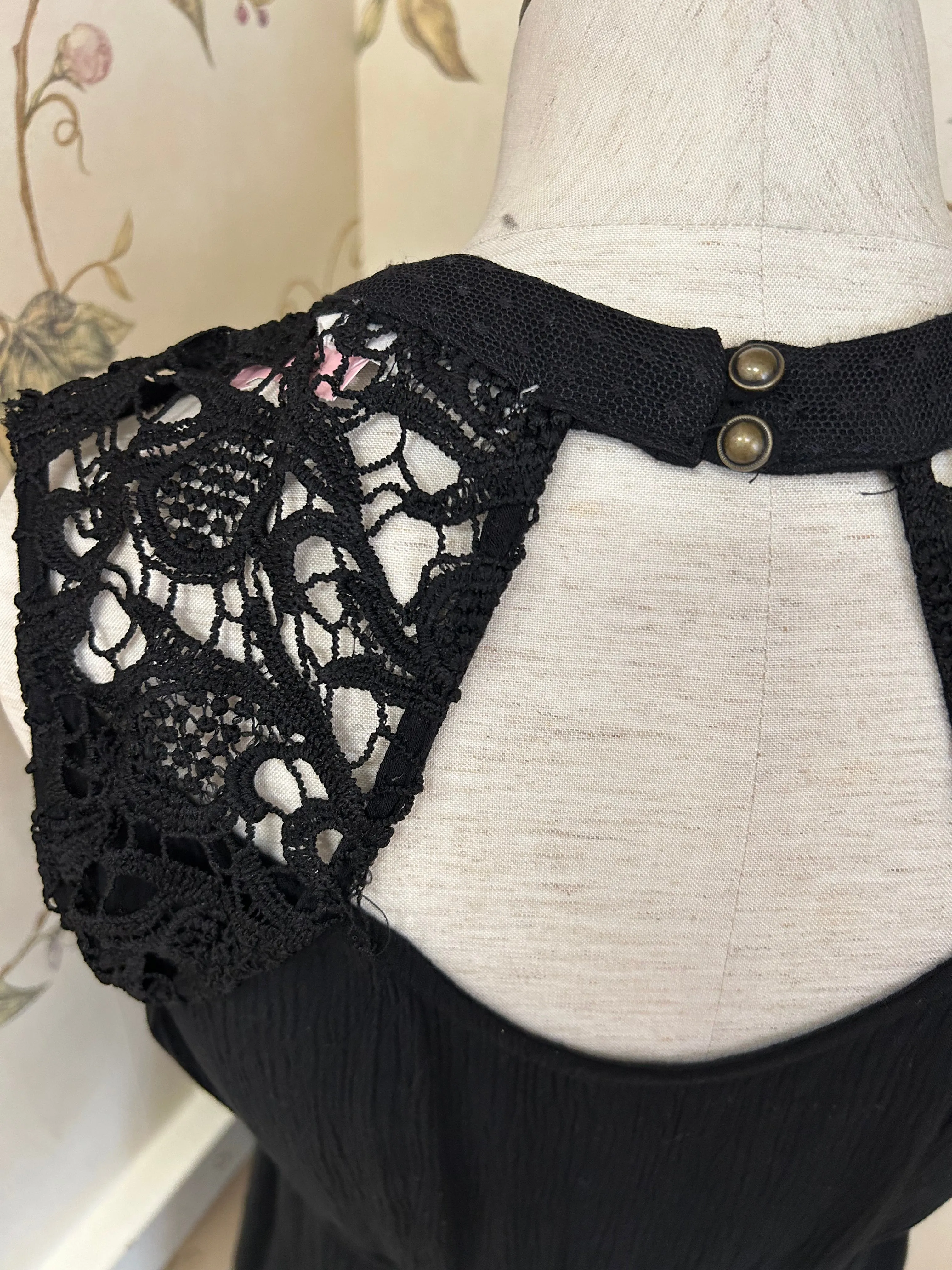 Maurices black Tops, medium