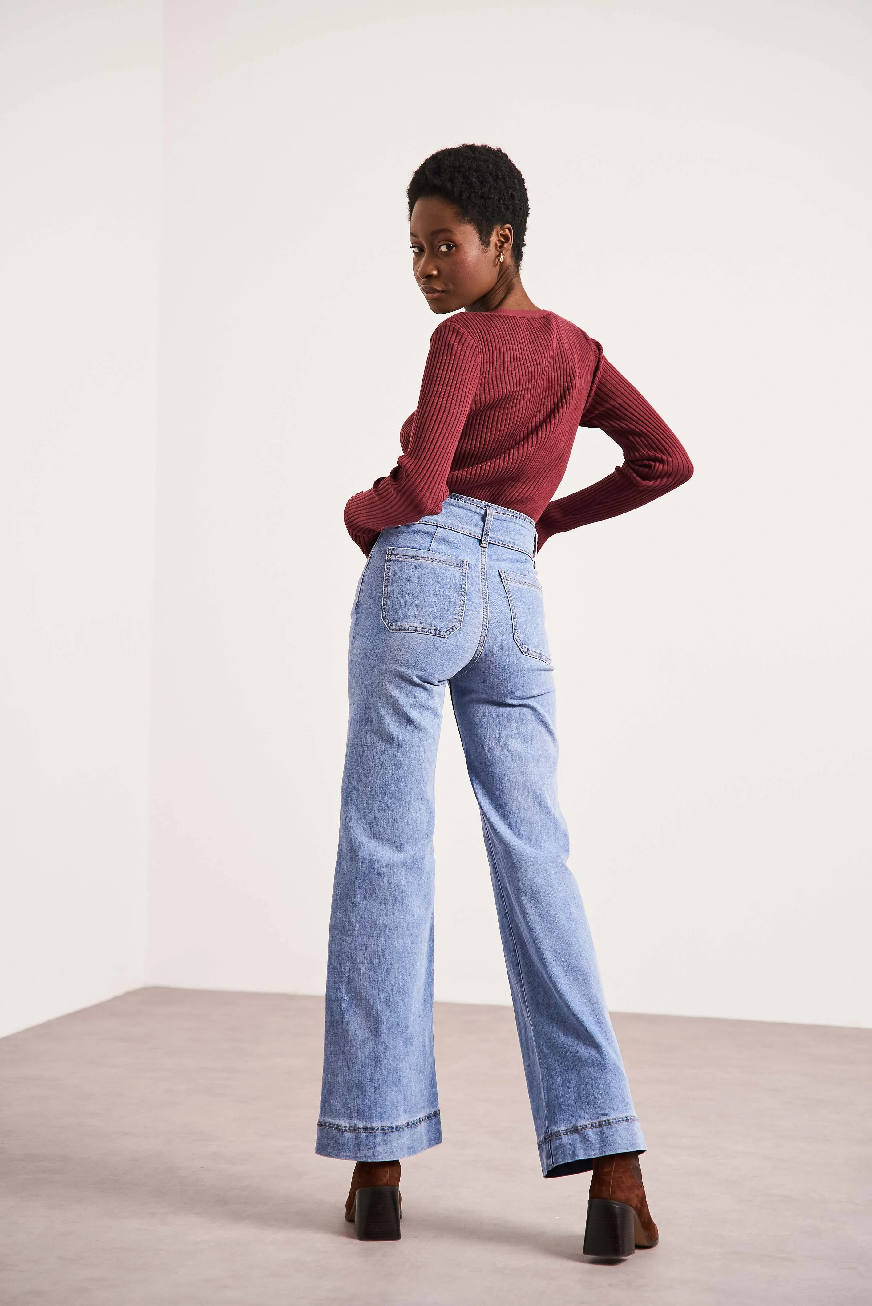Oraije Wide Legged Denim Jeans with Belt Fiona