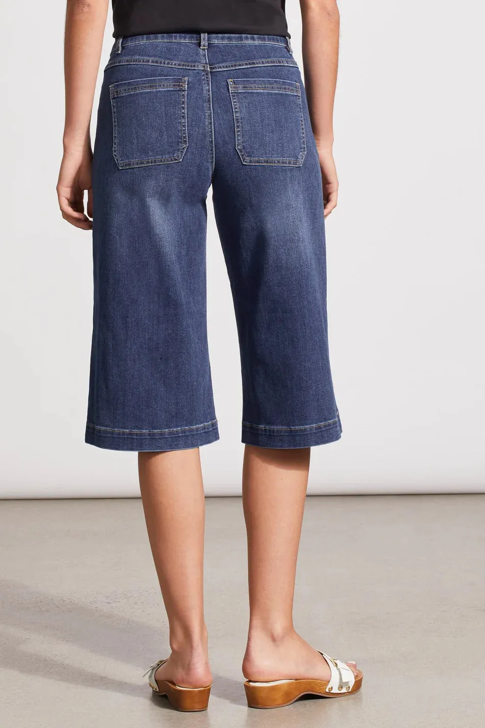 TR5363o Audrey Patch Pocket Capri